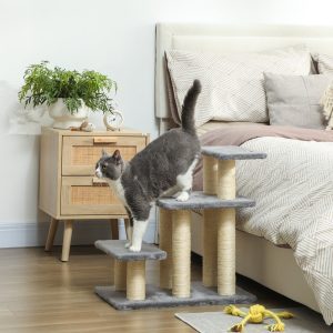 PawHut Escada para Gatos de 3 Degraus Escada para Animais de Estimação Estrutura Ajustável com Postes para Arranhar, Bola Pendurada Carga 10 kg para Cama Sofá 52×34,5×54 cm Cinzento